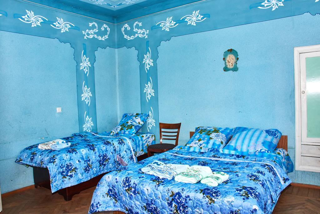 Отель Гостевой дом Nukri Гори Экстерьер фото
